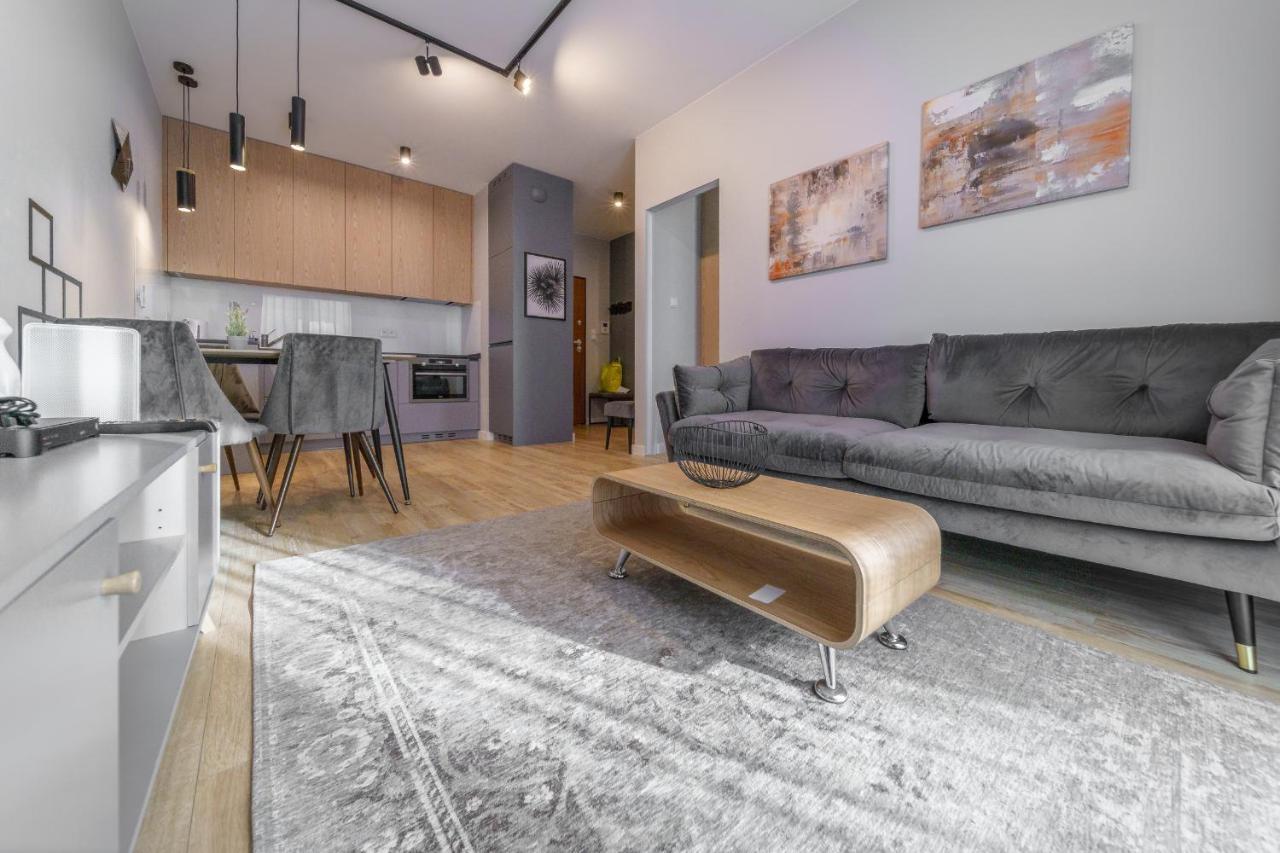 Bright And Charming- Golden Apartments- City Center&S18 Warschau Exterior foto