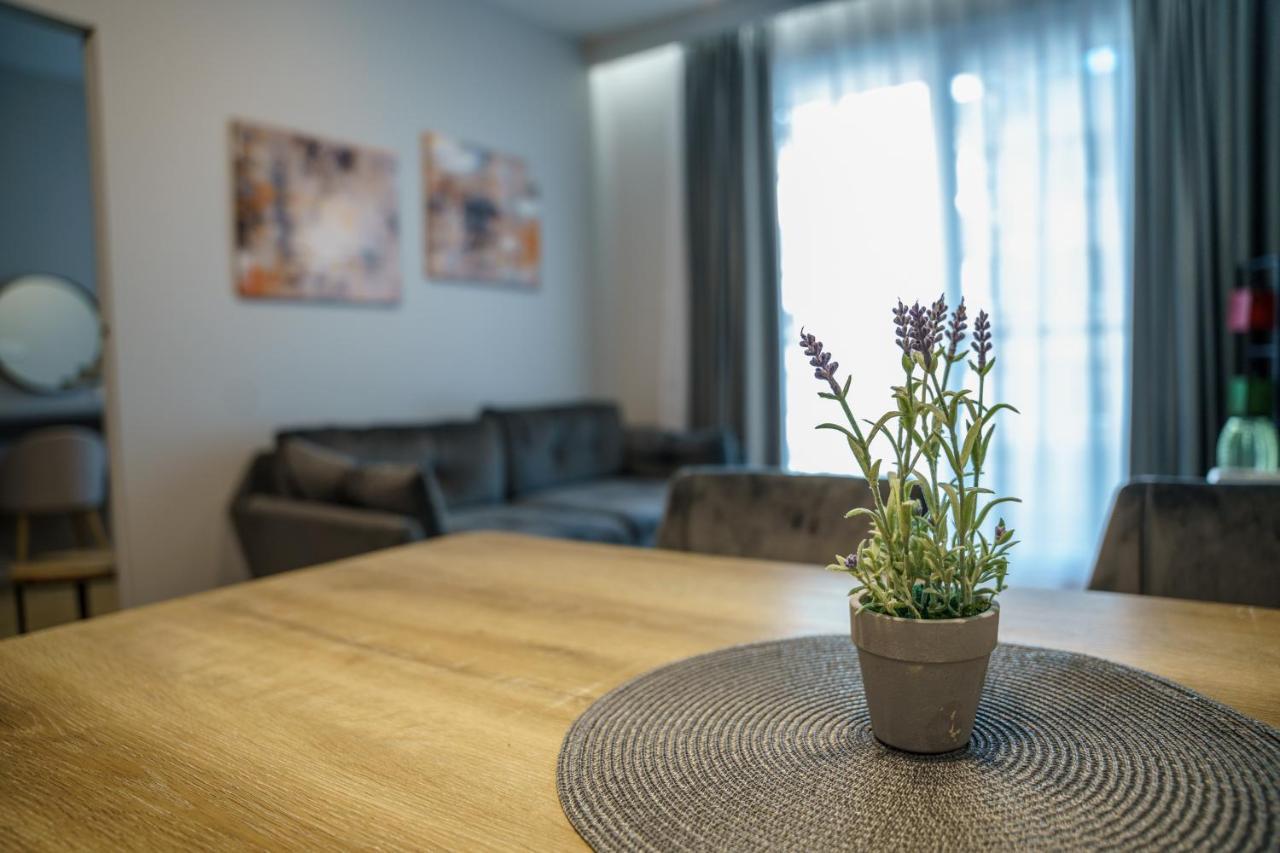 Bright And Charming- Golden Apartments- City Center&S18 Warschau Exterior foto