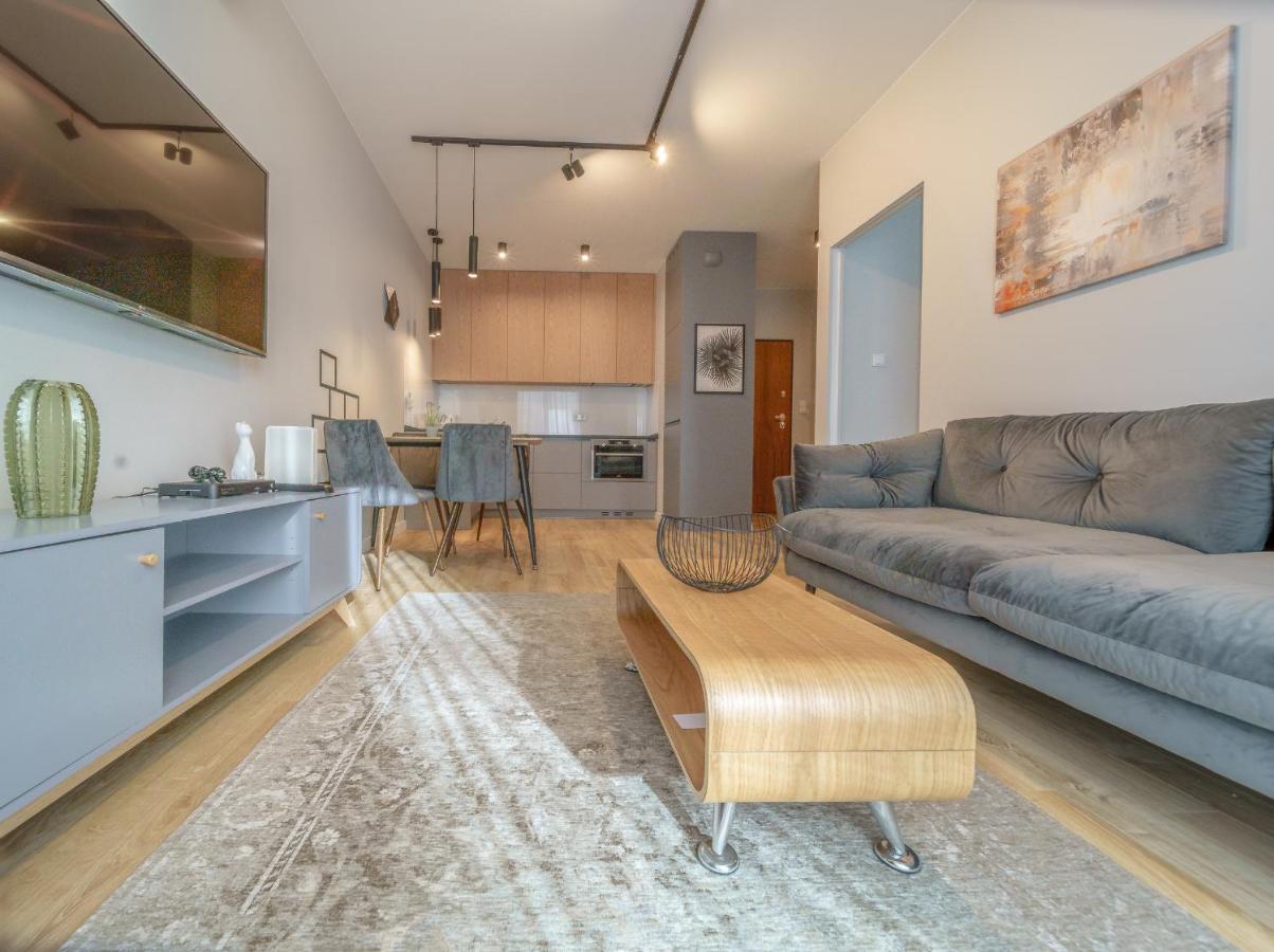 Bright And Charming- Golden Apartments- City Center&S18 Warschau Exterior foto