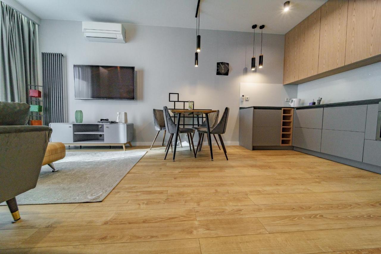 Bright And Charming- Golden Apartments- City Center&S18 Warschau Exterior foto